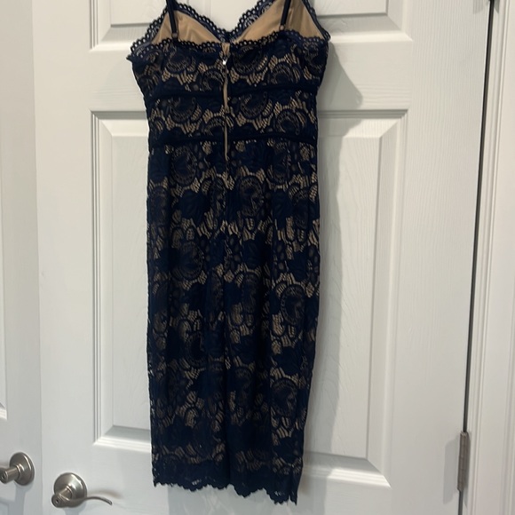 Blue lace knee length dress - Picture 2 of 3